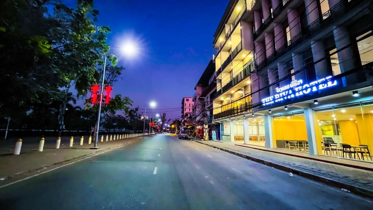 The Riva Vientiane Hotel Exteriör bild