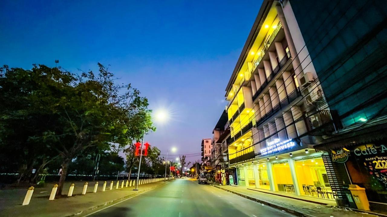 The Riva Vientiane Hotel Exteriör bild