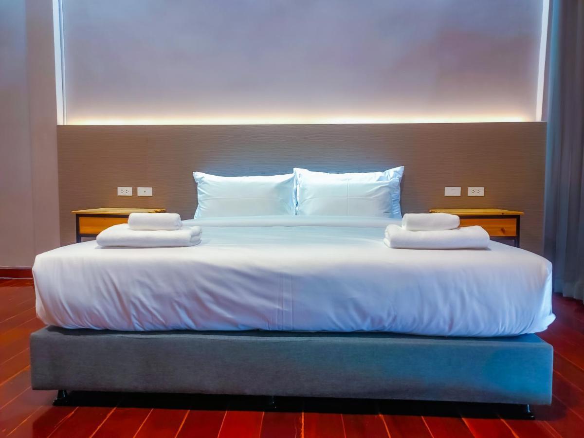 The Riva Vientiane Hotel Exteriör bild